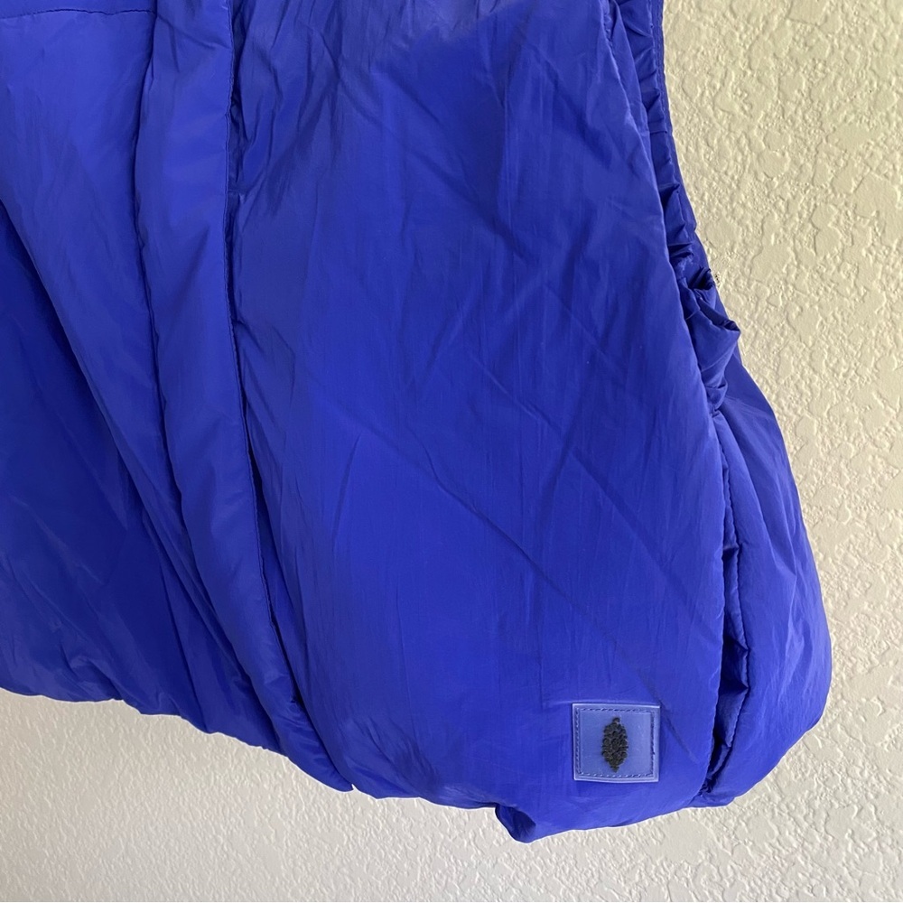 NEW Free People Movement Puffer Cropped Blue Vest Insulated Zip Up - Picture 3 of 9